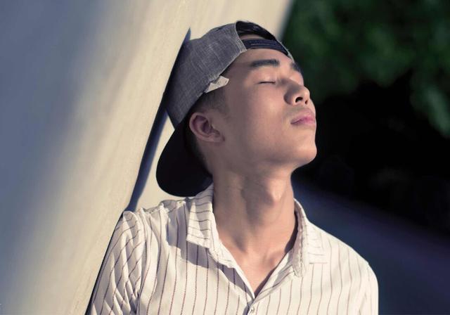 男生爱你的表现和特征，男生爱你的表现有哪些（男生喜欢你的五种表现）