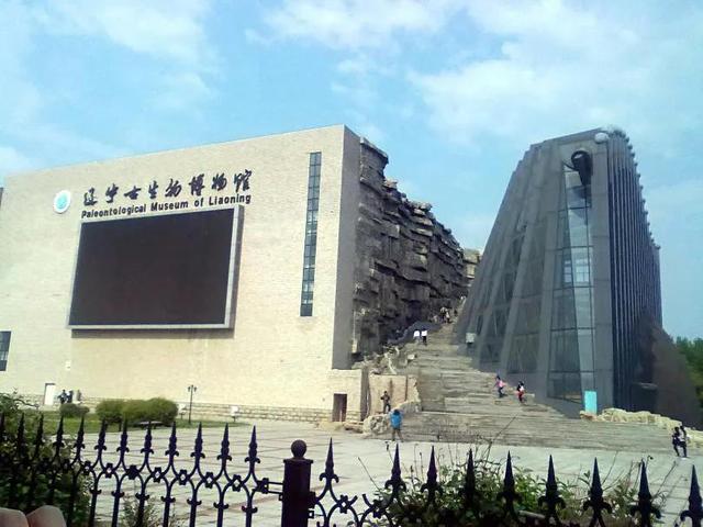 东北沈阳著名旅游景点有哪些，辽宁沈阳著名景点（沈阳——经典必去的十个地方都有哪些）