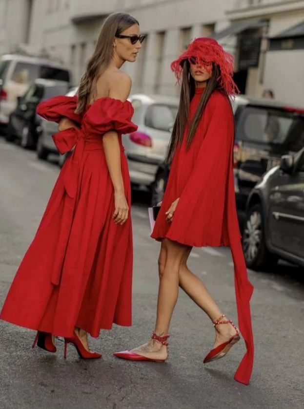 穿红衣服禁忌，女性穿红色衣服要谨慎（穿红色是“加分”还是“减分”）