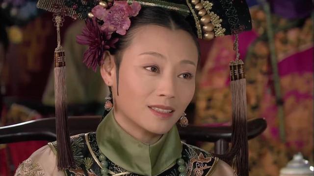 端妃的癫狂儿子，“戏精”弘昼为了活命，到底做了多少戏？