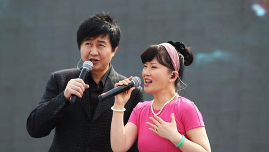 模范夫妻付笛生任静,靠一首歌吃一辈子,结婚33年依旧恩爱如初