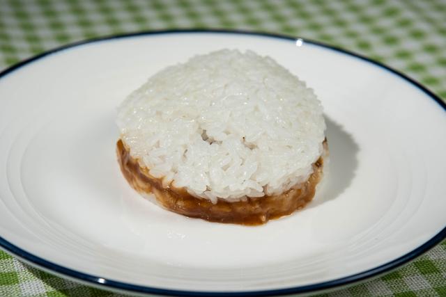 普通的饭团怎么做，普通的饭团怎么做视频（可能是最快吃一顿饭的方式）