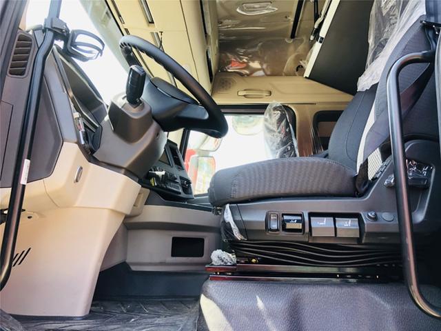 大货车新车报价，解放货车9米6新车报价 （8*4自动挡载货车就是牛）