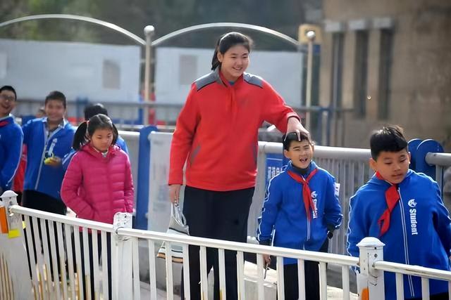 4岁男孩身高标准对照表2021，2021年男孩身高标准对照表是怎样的（儿童身高标准图送给各位家长）