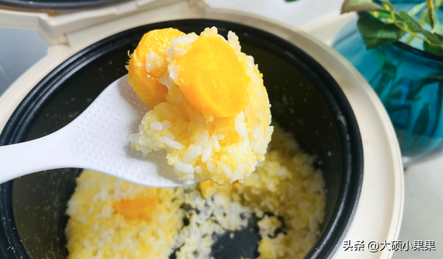 沥米饭煮多久沥起来，沥米饭怎么煮好吃（仿佛一下子回到了当初那个炊烟袅袅的乡村）