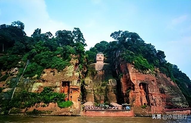 乐山大佛旅游攻略，乐山大佛景区攻略详细（乐山大佛峨眉山一日游攻略）