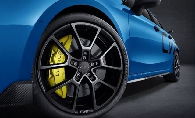 极品云烟真假对比,极品云烟多少钱一盒(市面上哪些车出厂即是改装)