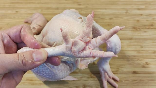 煲母鸡汤的方法，煲母鸡汤的方法与步骤（牢记“3放3不放”搭配）