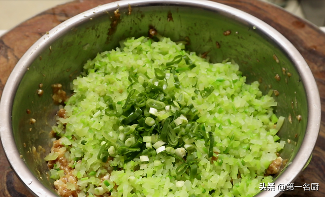 冬至节吃什么，冬至必吃的食物推荐（建议中老年人：少吃鸡蛋牛肉）