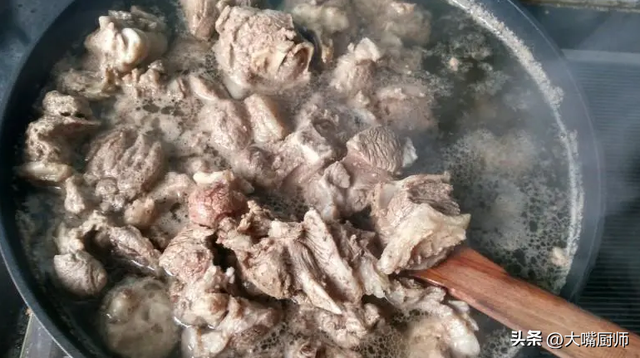清汤羊肉的做法及配料，清汤羊肉的正宗做法（“清炖羊肉”做法）