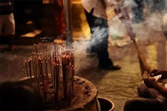 烧一根香和三根香的区别，烧一根香和三根香的区别图片（为何一定要烧三根香）