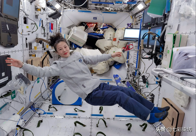 王亚平生活图片，王亚平生活图片大全（王亚平罕见生活训练照曝光）