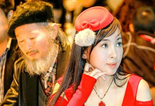 李壮平：拿女儿当人体模特，创作6年一鸣惊人，有人出价1亿也不卖