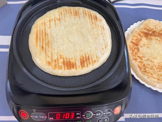 面饼怎么做又软又好吃，烙饼怎么做又软又好吃（最“忌揉面）