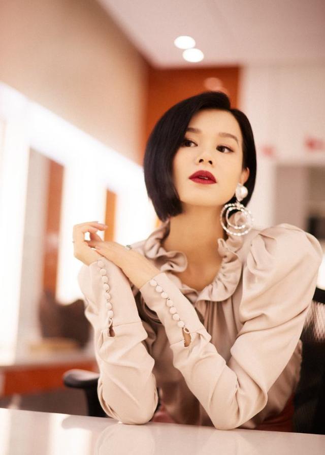 孙俪的各种短发发型，留短发很美的6位女星