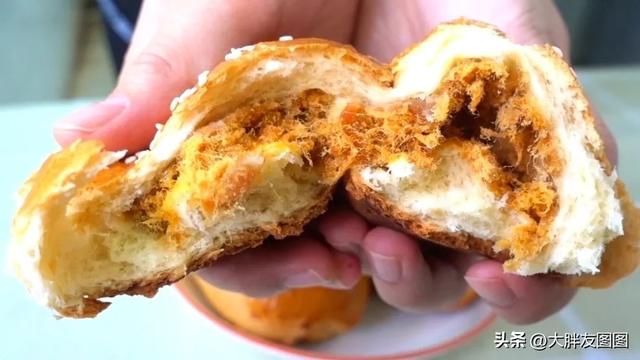 自己在家如何做肉松包，自制馅大料足的肉松包
