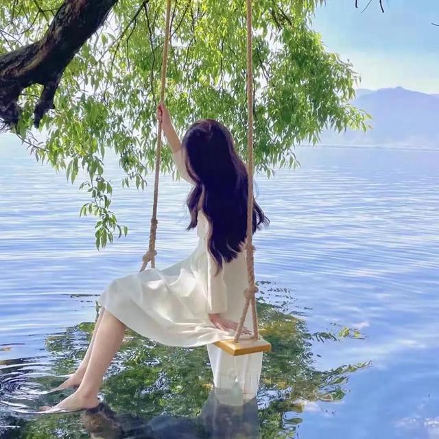 芜妹/闺蜜头像/     夏日骄阳微信，芜妹/闺蜜头像/     夏日骄阳，你是人间天堂。（夏天是远道而来的热情和浪漫）