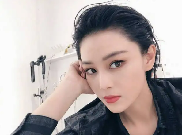 张馨予个人资料及简介，最美军嫂经历了什么？