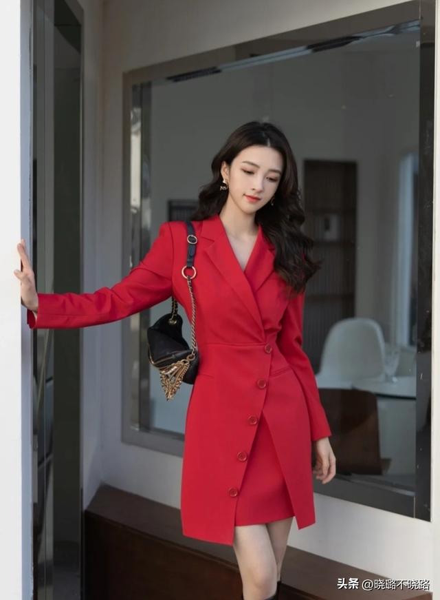 2022年秋冬服装流行趋势，2022年秋冬服装流行趋势图（2022秋冬流行色在这）