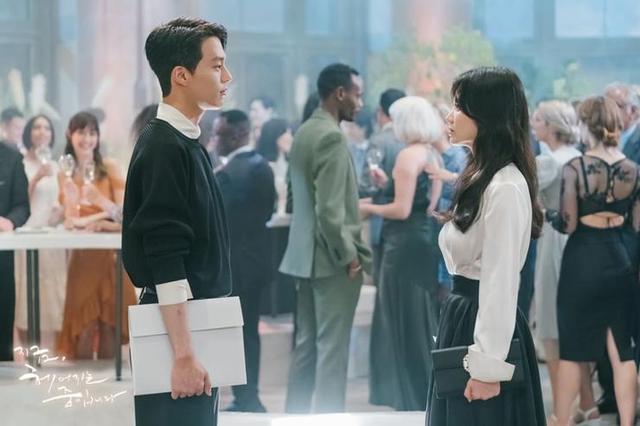 尹晶喜主演的电视剧，尹晶喜和老公的结婚照（在生活中如何做到断舍离）