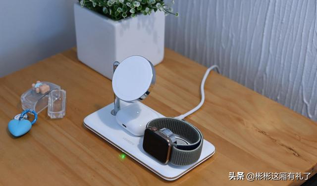 苹果官网充电器，我们一般在苹果官网买哪种充电器（苹果三件套3合1绿联充电器评测分享）