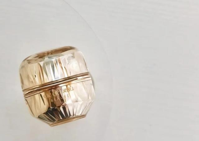 抗皱化妆品推荐，抗皱护肤品排行榜前十名（3款名副其实的宝藏“抗老面霜”）