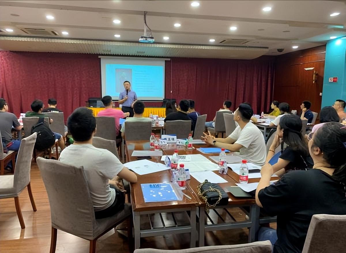 结构化表达三步法是哪三步，年终总结的攻略（结构演讲·三步学会职场公众表达）