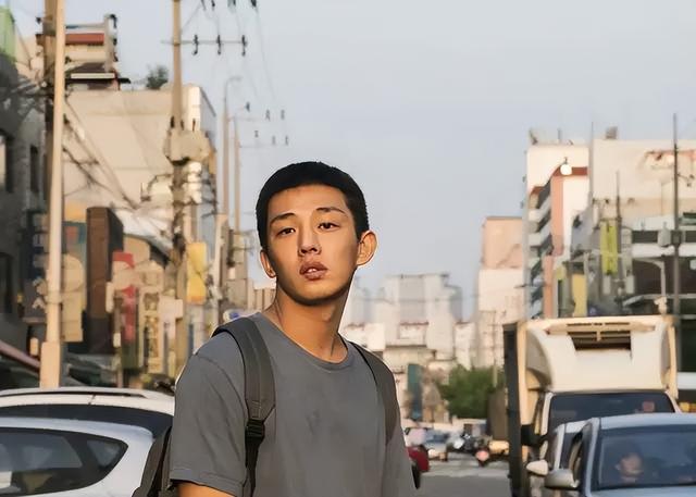 给韩国“演技最好的11位男演员”排个名，河正宇第8，黄政民第5