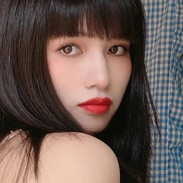 枯燥难过的头像微信，枯燥难过的头像（臭宝，该换微信头像啦）