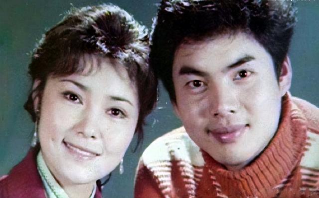 歌手姜黎黎简历，姜黎黎：嫁小3岁汪宝生