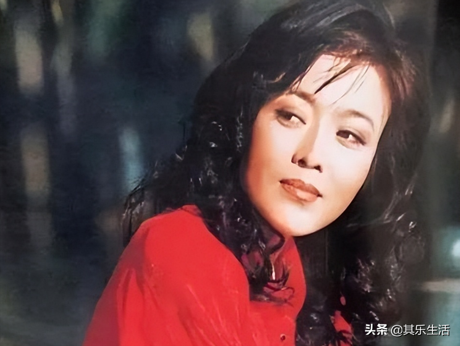 《儿女情长》获得第15届中国电视金鹰奖最佳女主角奖