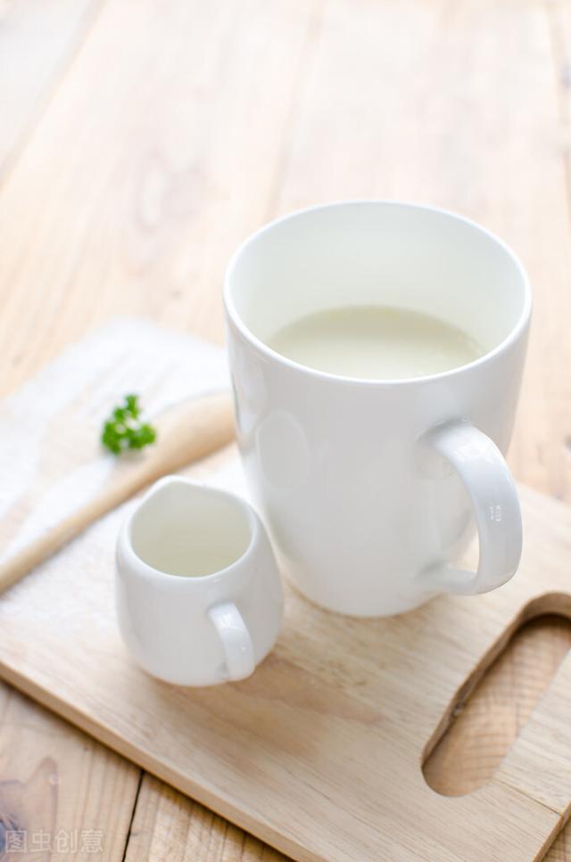 让你睡前变美小妙招，睡觉变美的方法（睡前八个变美小技巧）