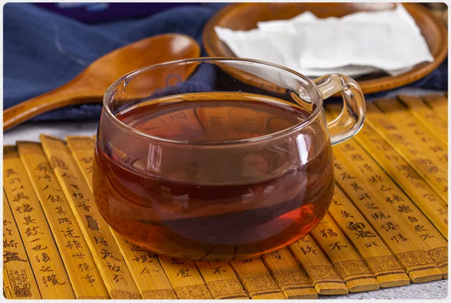 云苓和茯苓的区别，云苓与茯苓的区别（“茯苓茯苓、一吃就灵”）