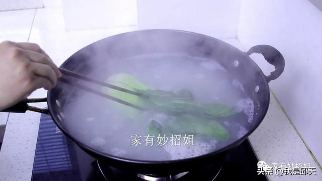 泡菜太酸了怎么补救，泡菜酸了怎么办（比老坛酸菜还酸爽）