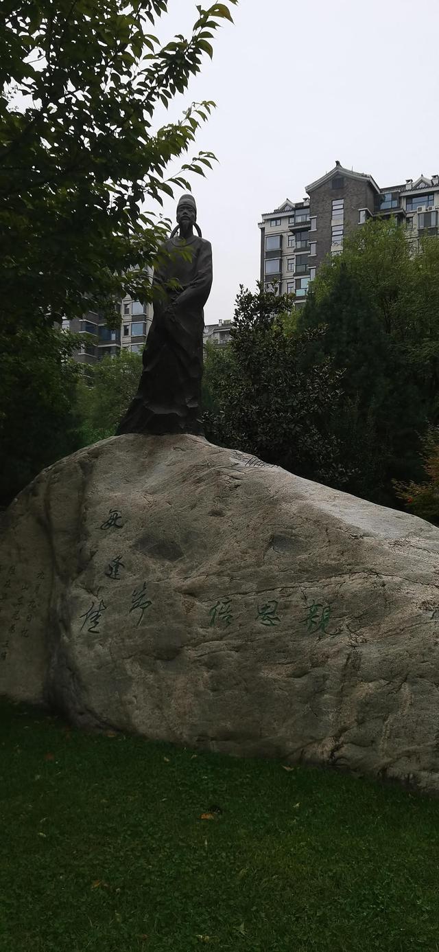 西安明城墙在唐长安城，唐长安城城墙遗址今安在