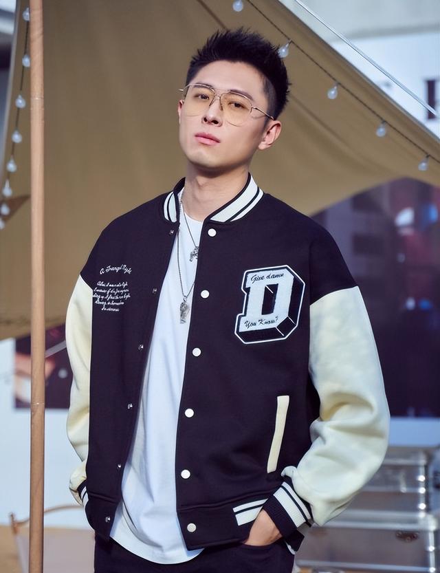 杜淳个人资料简介，杜淳个人资料年轻照（杜淳与张嘉倪分手10年）