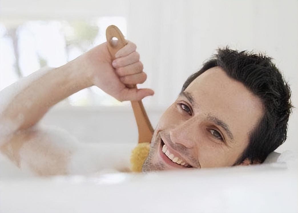 男人经常洗澡对身体有什么好处?