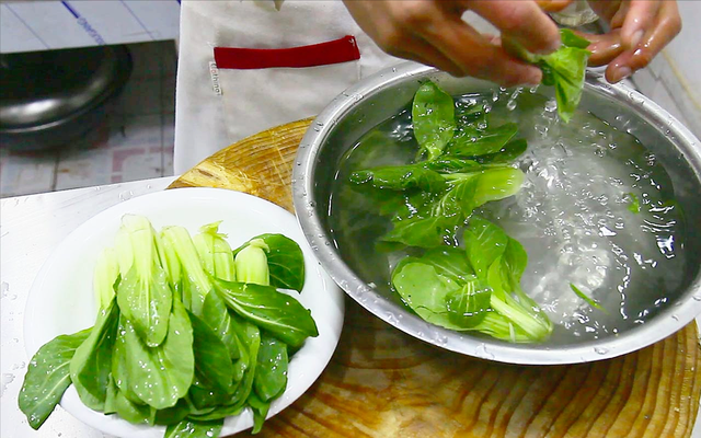 菠菜和什么菜搭配是最佳，菠菜十种最佳吃法（把全家老小钙都补足了）