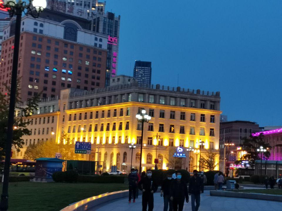 中山晚上哪里好玩，广东中山十景免费景点（大连行之中山广场：夜幕降临）