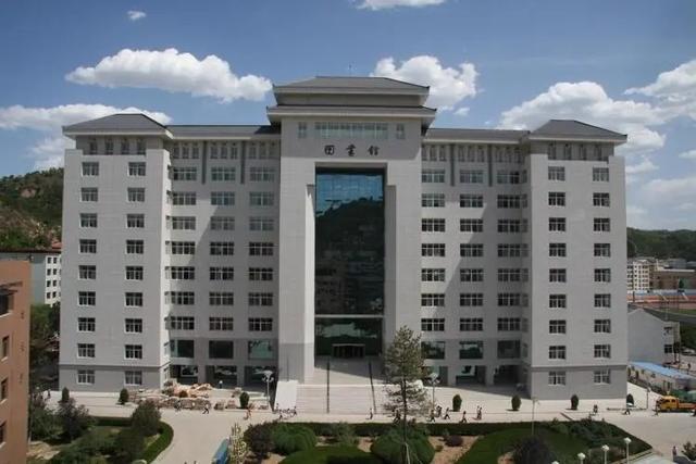 井冈山大学排名，2018年井冈山大学全国排名第几（井冈山大学PK延安大学）