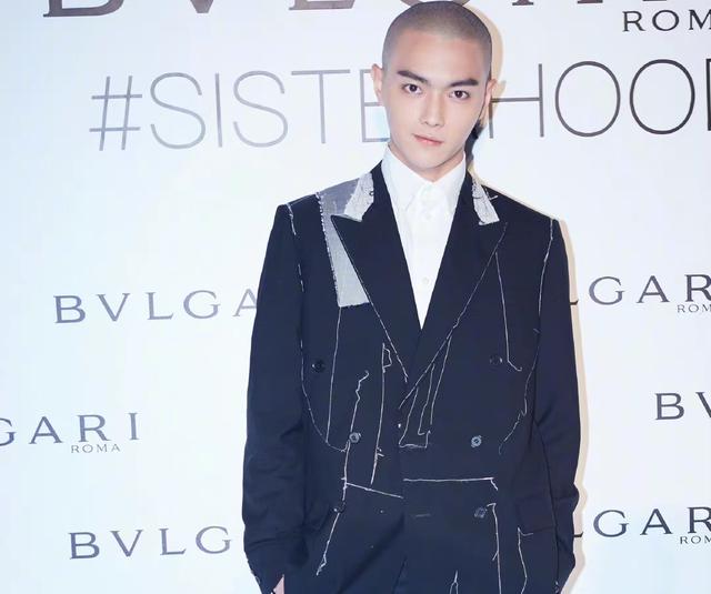 世界十大光头帅哥是什么,全球光头帅哥排行榜(这十位明星光头造型也