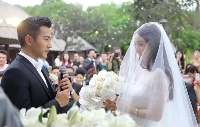 杨幂刘恺威婚礼直播，杨幂刘恺威婚礼背后的小秘密（笑得最甜的不是新郎新娘）