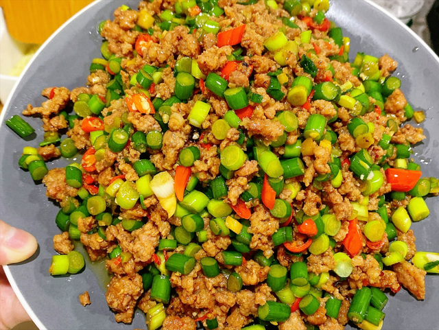 炒蒜苔的家常做法，蒜苔凉拌怎么做好吃（教你最好吃的3种做法）