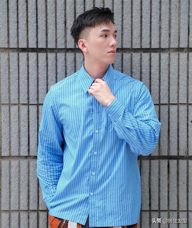 男生“锅盖头”发型过时了，这3款短发才适合夏天剪，清爽又帅气