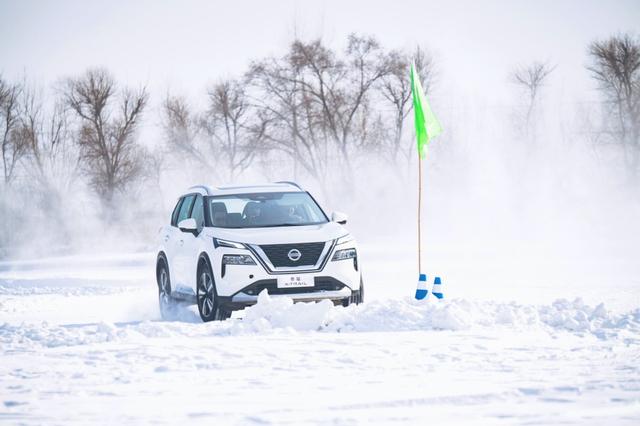 奇骏雪地用什么模式，奇峻雪地模式（享冰雪——东风日产SUV家族冰雪体验营开启）