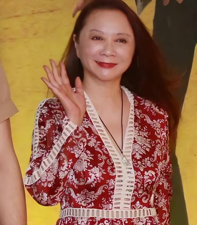 廖昌永蔡明因为爱情，蔡明现在哪里拍的春晚（已经是她成功路上最大的“污点”）