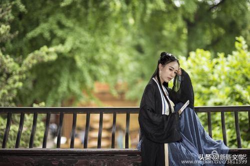 红尘过客的歌词，杨琼洁诗选