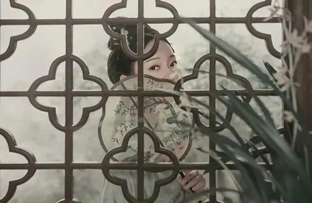 何日归家洗客袍，回家的诗句古诗（十首最为回味的古诗词）