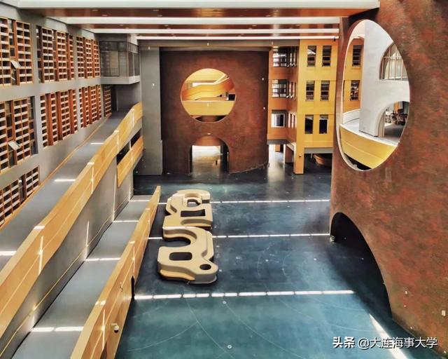 大连海事大学图书馆，大连最豪华的大学图书馆（海大新图书馆来啦）