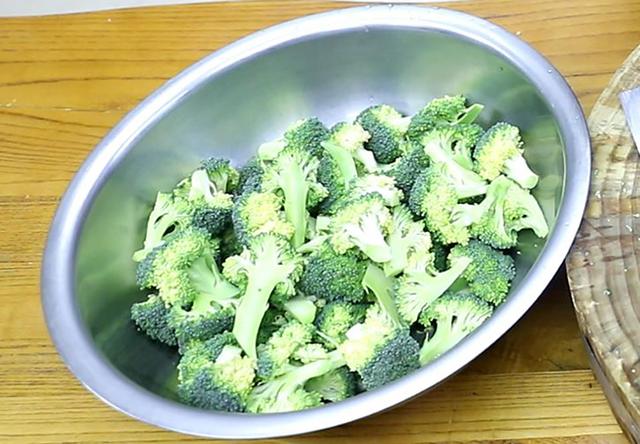 吃什么容易长高，怎么在一天内长高10厘米（是孩子长高“黄金期”）